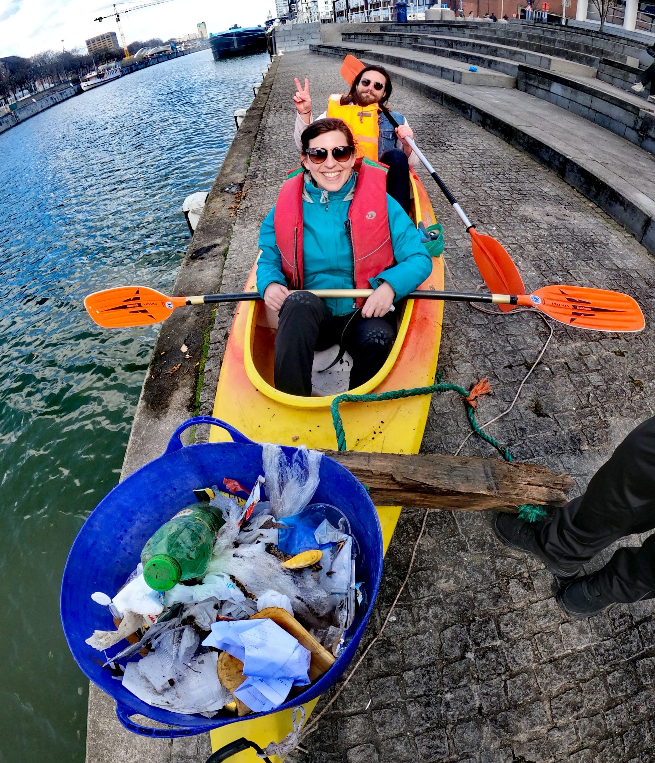 Lees meer over het artikel Greenpeace Youth, Coordination Senne and the Brusseleirs on Brussels Waterdays